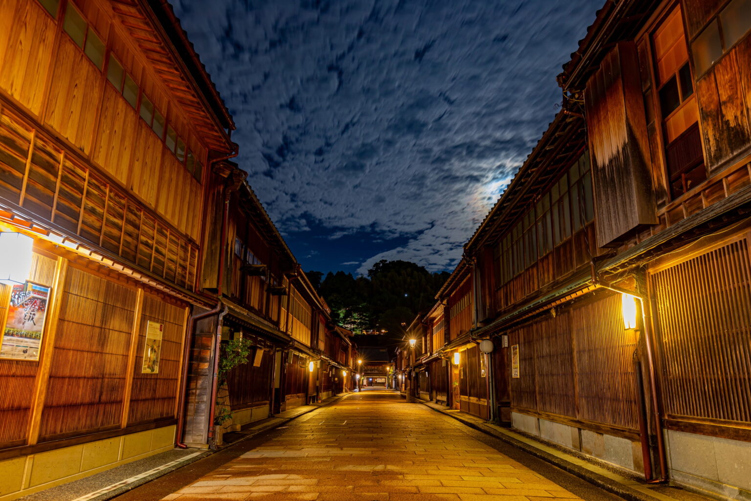 金沢の伝統的な名所の夜景
