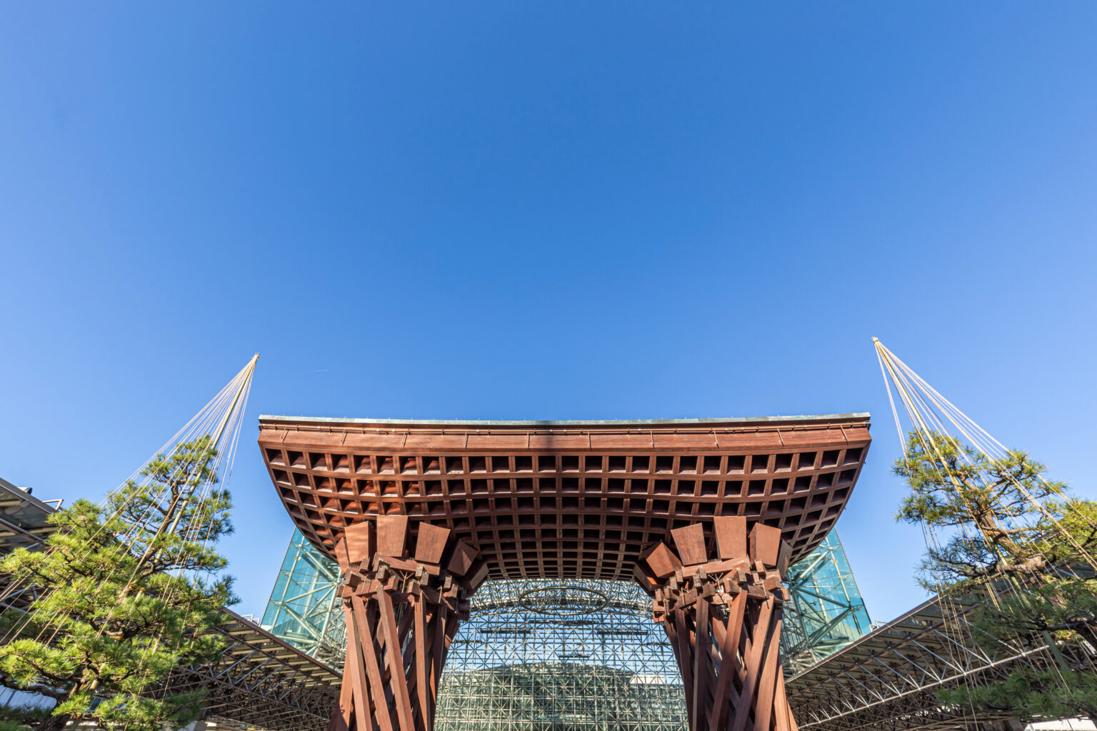 金沢駅といえば鼓門